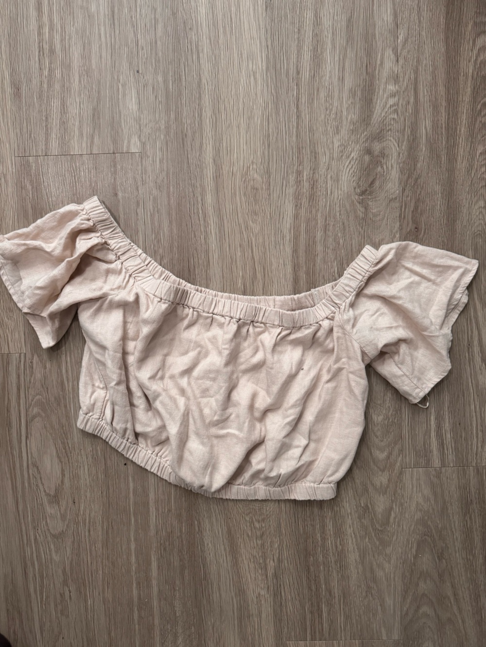 Abercrombie & Fitch Light Cream Off-Shoulder Top